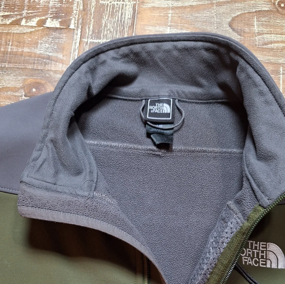 The North Face Men's‎ L Green/Gray Full Zip Jacket Zip Pockets Apex Logo Outdoor